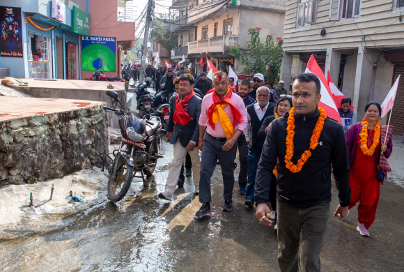 चुनावी घरदैलोमा गगन थापाले भने,“प्रधानमन्त्रीको उम्मेदवार हुन सांसद जित्नुछ”