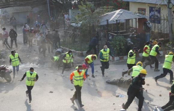 वैकल्पिक व्यवस्थाविनै बस्ती हटाउन पुग्यो महानगर, सुकुम्बासीबस्ती तनावग्रस्त