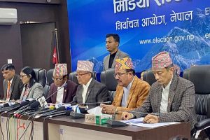 आयोगद्वारा समानुपातिक सांसद निर्वाचित भएको घोषणा, राष्ट्रपतिलाई प्रतिवेदन बुझाउँदै