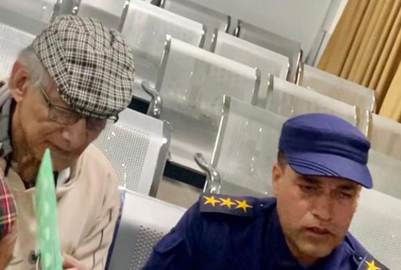 चार्ल्स शोभराज आजै फ्रान्स जाने