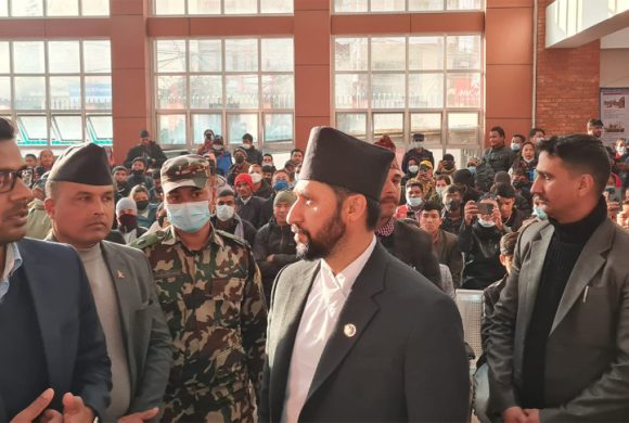 गृहमन्त्री लामिछाने राहदानी विभाग निरीक्षणमा