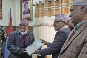 लुम्बिनीको मुख्यमन्त्रीमा एमालेका लीला गिरीले गरे दावी पेश