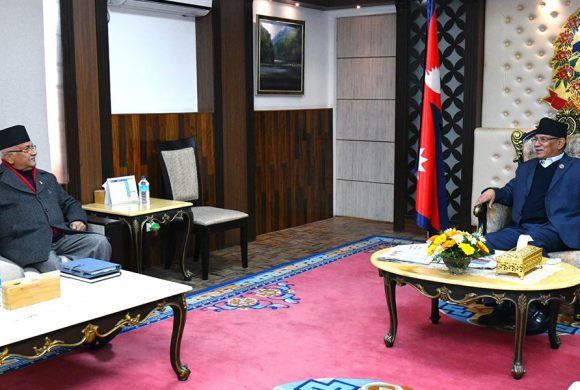 प्रधानमन्त्री प्रचण्ड र एमाले अध्यक्ष ओलीबीच भेटवार्ता, राष्ट्रपति निर्वाचनबारे छलफल