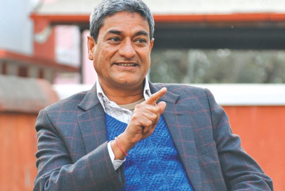 नेपाली कांग्रेसको प्रमुख सचेतकमा रमेश लेखक