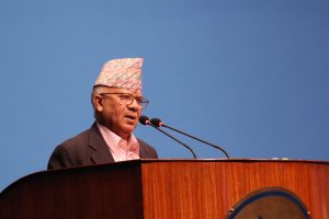 प्रचण्डलाई बधाइ दिँदै माधव नेपालले भने-‘जनताले देख्नेगरी काम होस्’