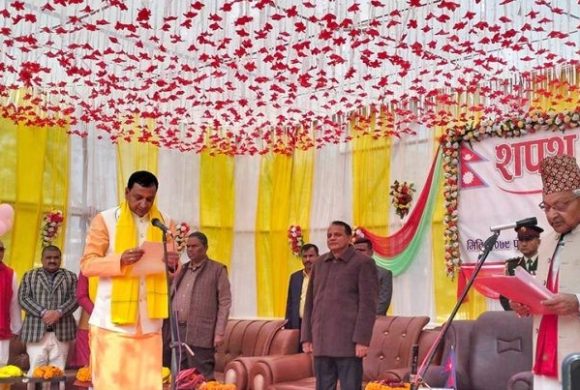मधेश प्रदेशका मुख्यमन्त्री सरोजकुमार यादवसहित ३ मन्त्रीले लिए शपथ