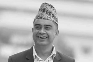 प्रधानमन्त्री प्रचण्डसँग भेट नभएपछि दिउँसोको टिकट बिहान सारेका थिए त्रिभुवनले