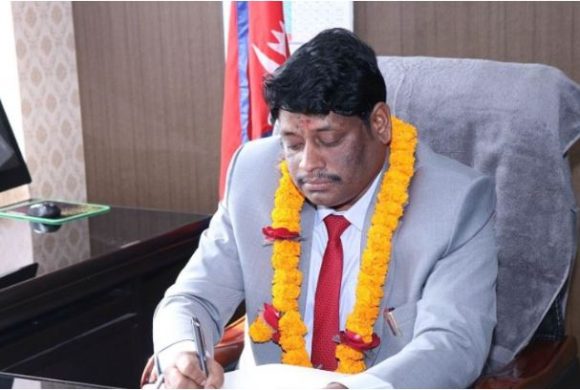 अन्तत: मन्त्री अब्दुल खानले सम्हाले खानेपानी मन्त्रालय