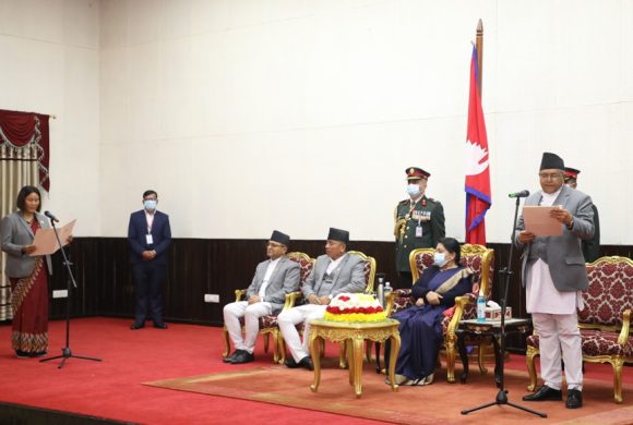 उपसभामुख इन्दिरा रानाले लिइन् शपथ