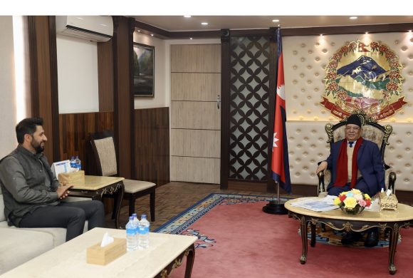 पार्टी बैठकअघि प्रचण्डलाई भेट्न बालुवाटार पुगे रवि