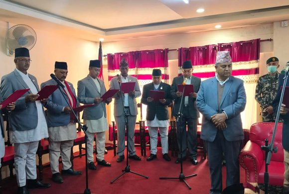बागमतीका नवनियुक्त मन्त्रीहरूले लिए शपथ