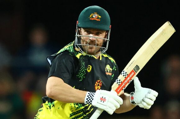 कप्तान फिन्चले लिए अन्तर्राष्ट्रिय क्रिकेटबाट संन्यास