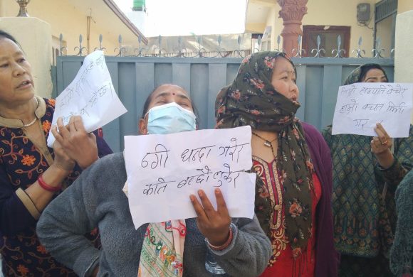 एकता बुद्ध सहकारीको ‘बदमासी’ले मारमा बचतकर्ता , सञ्चालकको घरघरमा धर्ना !