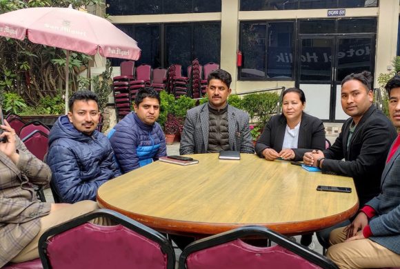 एमाले र विप्लवका विद्यार्थीबीच स्ववियु चुनावमा सहकार्यबारे छलफल