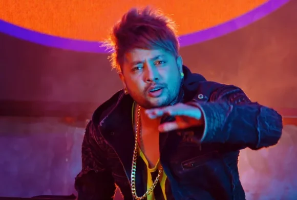 कुटपिट गरेको भन्दै दुर्गेश थापाविरुद्ध प्रहरीमा उजुरी