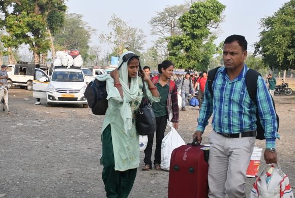 भारतबाट फर्किनेमा कोरोना देखिन थालेपछि गड्डाचौकी नाकामा कडाइ