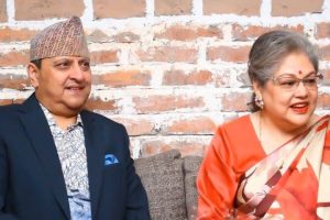 पूर्व राजदम्पती भारत भ्रमणमा