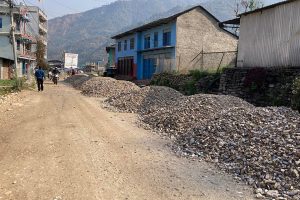 हटिया–ताराखोला सडक : म्याद सकियो, सकिएन कालोपत्रे