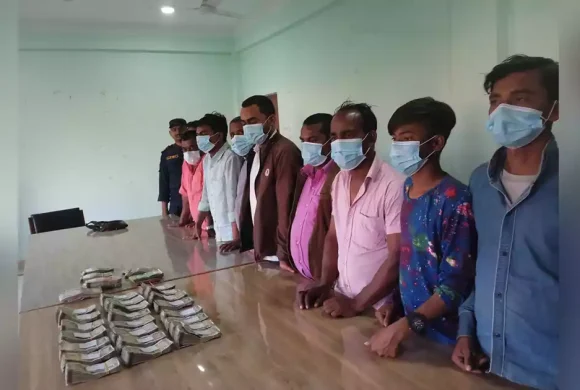 १४ लाख अवैध भारतीय रुपैयाँसहित महोत्तरीबाट ९ जना पक्राउ