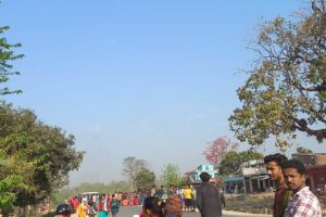 कैलालीमा स्कुल बसले ठक्कर दिंदा वृद्धको मृत्यु, पूर्वपश्चिम राजमार्ग अवरुद्ध