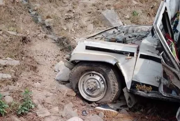 ओखलढुङ्गा दुर्घटना अपडेटः दुई जनाको मृत्यु