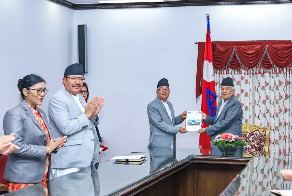 राष्ट्रपतिसमक्ष उपराष्ट्रपति निर्वाचनको मतपरिणाम सहितको प्रतिवेदन पेश