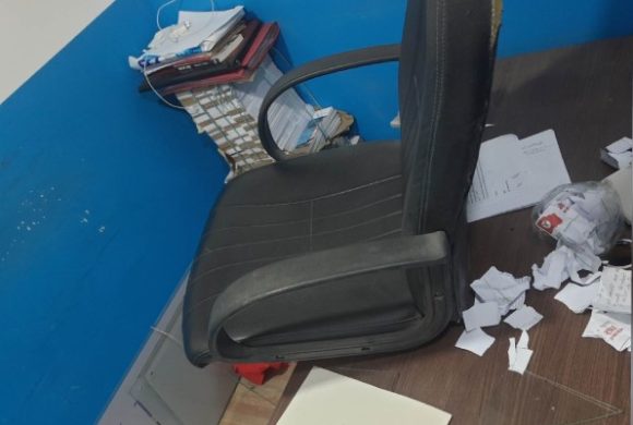 नेबिसंघ कार्यालयमा इतर समूहको तोडफोड