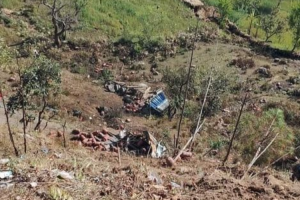 दैलेखमा ग्यास बोकेको ट्रक दुर्घटना, तीन जनाको घटनास्थलमै मृत्यु