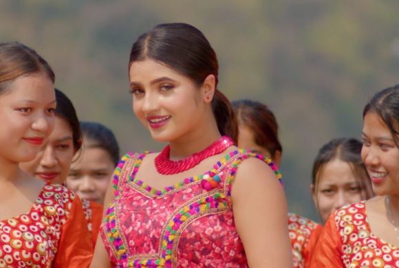 समिक्षा अधिकारीको स्वरमा नयाँ गीत ‘प्रेमको झिरैमा’ (भिडियो)
