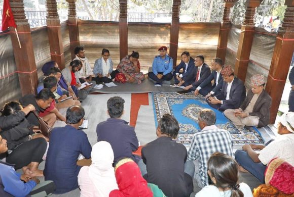 मिटरब्याज पीडित र सरकारी टोलीबीच शान्तिवाटिकामा वार्ता