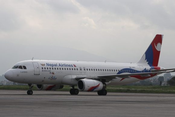 भिजिबिलिटी कम हुँदा श्रीलंका र मलेसियाबाट आएका जहाज आकाशमै होल्ड