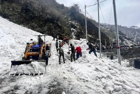 सिक्किमा हिमपहिरोमा ३ नेपालीसहित ७ जनाको मृत्यु