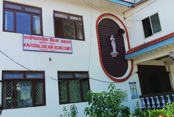 छात्रालाई अश्लील सामग्री देखाउने शिक्षकलाई एक वर्ष कैद