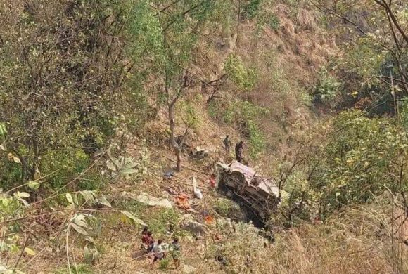 पाल्पामा बस दुर्घटना : एक महिलाको मृत्यु, २० जना घाइते