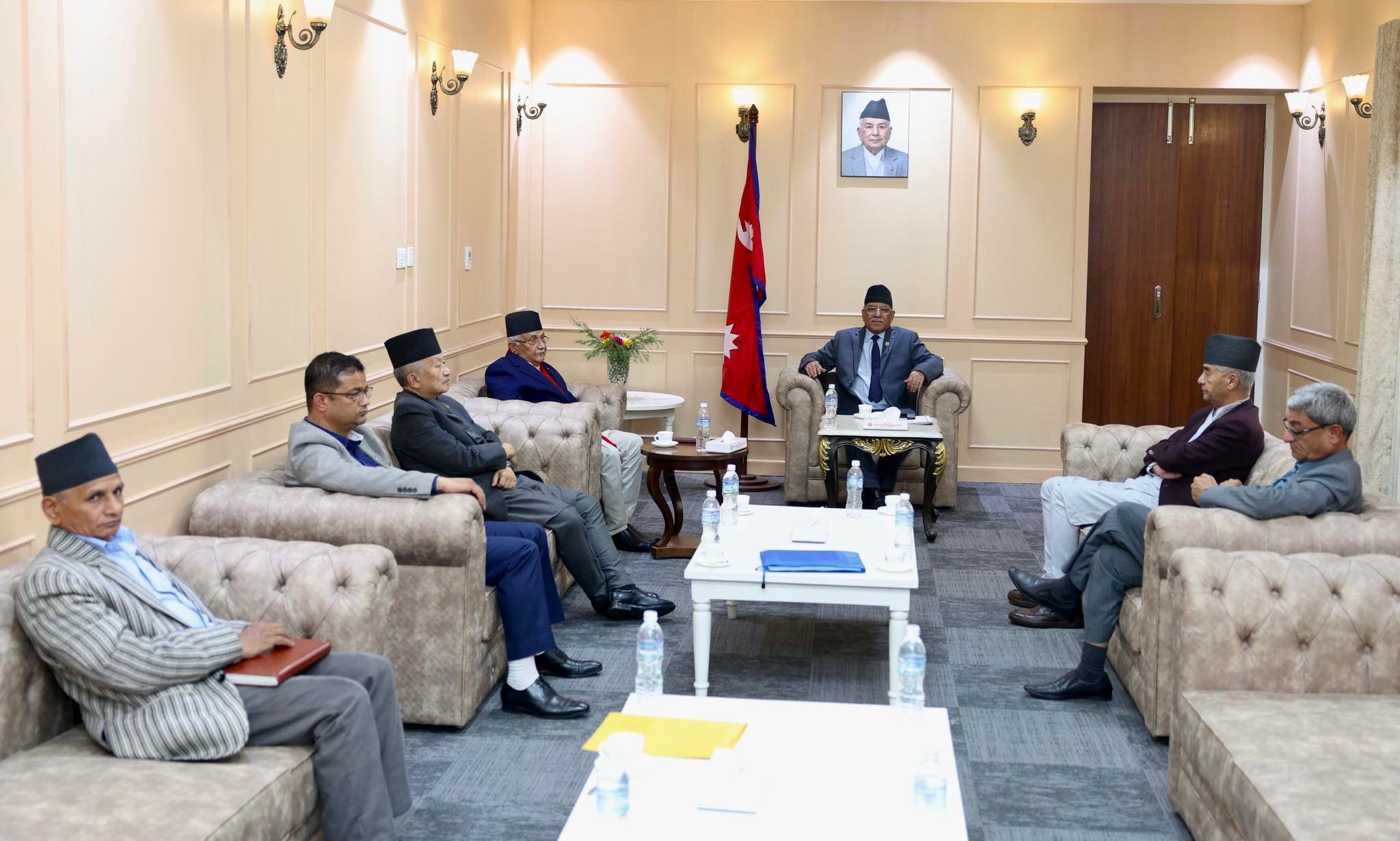 उपचुनावको परिणामले शिर्ष तीन नेता सशंकित, बालुवाटारमा सचेतकसहित छलफलमा !