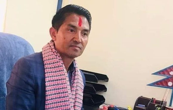 सुनकोशी गाउँपालिका अध्यक्षको घोषणा : ‘मेरो तलब भत्ता विद्यालयको फर्निचर खरिदमा खर्च गर्छु’