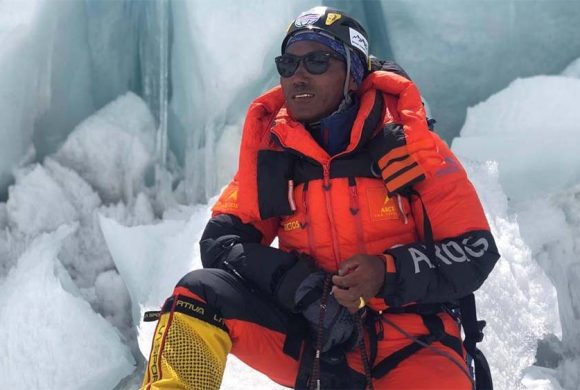 कामीरिताले गरे २८औं पटक सगरमाथा आरोहण