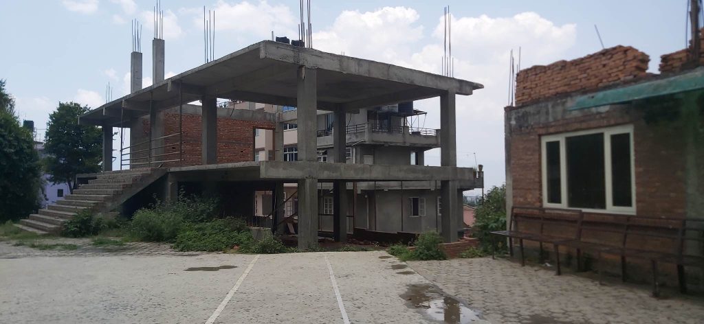 बुढ्यौली भुलाउने दिवासेवा केन्द्र : गित गाउँन र नाच्न पुग्छन् ८० वर्षे बृद्ध