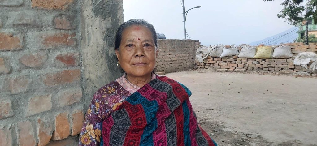 बुढ्यौली भुलाउने दिवासेवा केन्द्र : गित गाउँन र नाच्न पुग्छन् ८० वर्षे बृद्ध