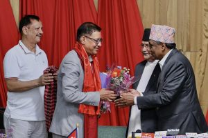 सहकारीको करोडौँ रकम ‘हिनामिना’ गर्ने केदार मानन्धरलाई एमाले अध्यक्षले पार्टीमा भित्र्याए !