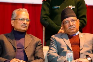 प्रधानमन्त्री प्रचण्ड र बाबुराम भट्टराईविरुद्धको रिट दर्ता गर्न सर्वोच्चको आदेश