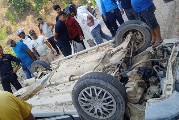 स्वर्गद्वारी दर्शन गरेर फर्केको कार दुर्घटना