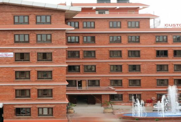 सुन तस्करी प्रकरणः भन्सार कार्यालयका २ जना कर्मचारी निलम्बित
