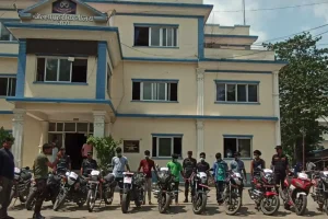 १२ थान चोरीको मोटरसाइकलसहित ७ जना पक्राउ