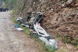 थानकोट दुर्घटना अपडेटः चालकसहित २ जनाको मृत्यु