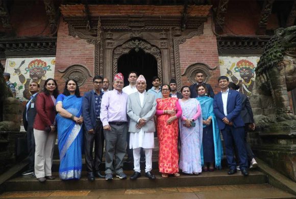 राष्ट्रपति पौडेल कृष्ण मन्दिरको दर्शनमा