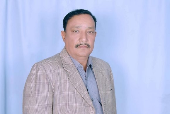 कोशीका मुख्यमन्त्री उद्धव थापाद्वारा शपथ