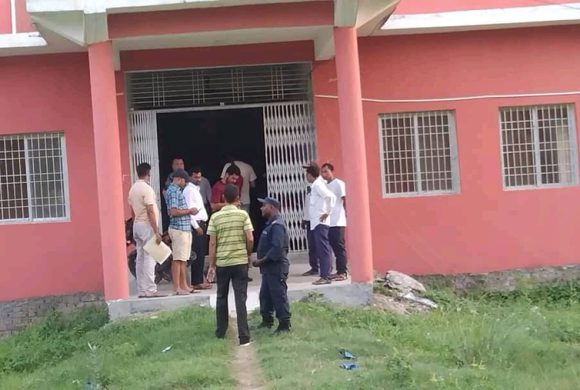 एक लाख घुससहित लेखा अधिकृत पक्राउ