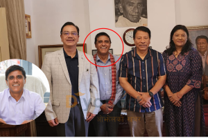 शंकरदेव क्याम्पस प्रमुख नियुक्त भएका आचार्य आशिर्वाद थाप्न कांग्रेस नेताको दैलोमा !