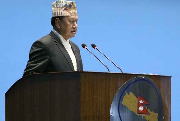 अव्यवस्थित बसाइँसराइलाई व्यवस्थित गर्न आवश्यकः मन्त्री मोहनबहादुर बस्नेत